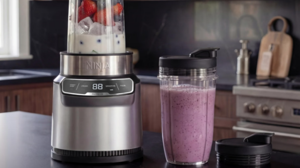 Ninja Nutri-Blender Pro BN401: Features & Buying Guide 8 Ninja Nutri-Blender Pro BN401 with Auto-iQ, 1,100-peak-watt motor, two 24-ounce cups, and dishwasher-safe parts.