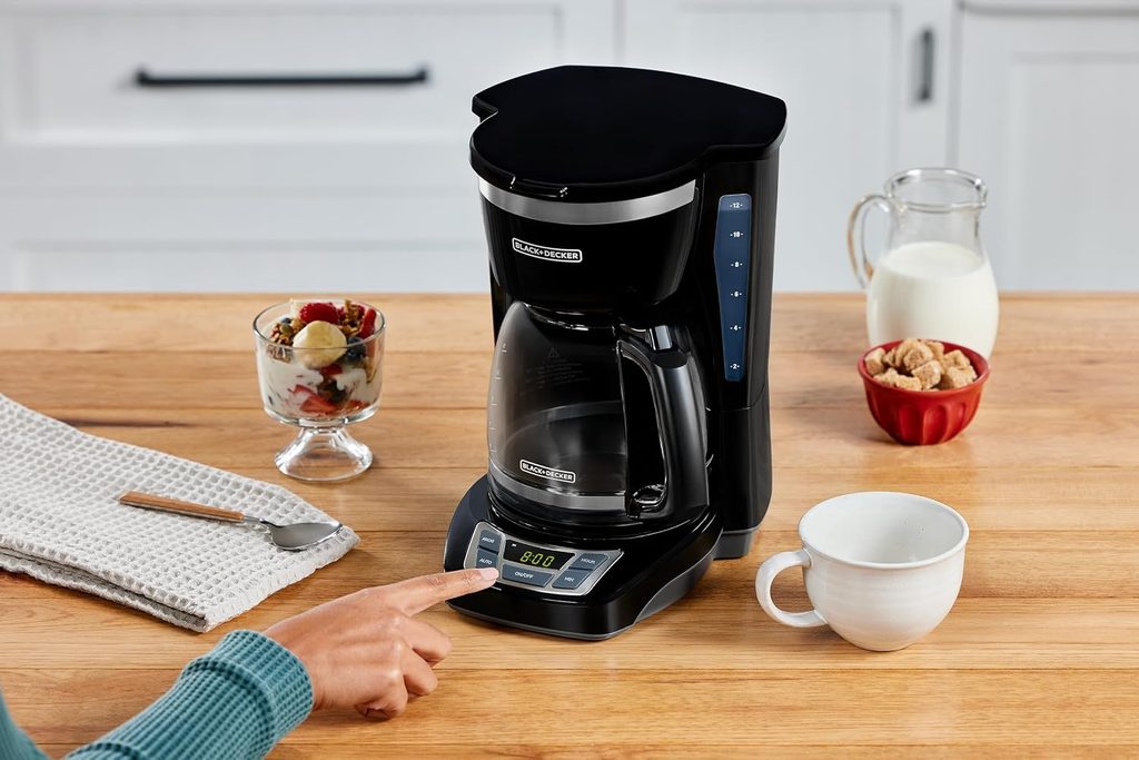 BLACK+DECKER 12-Cup Coffee Maker: Features and Buying Guide 6