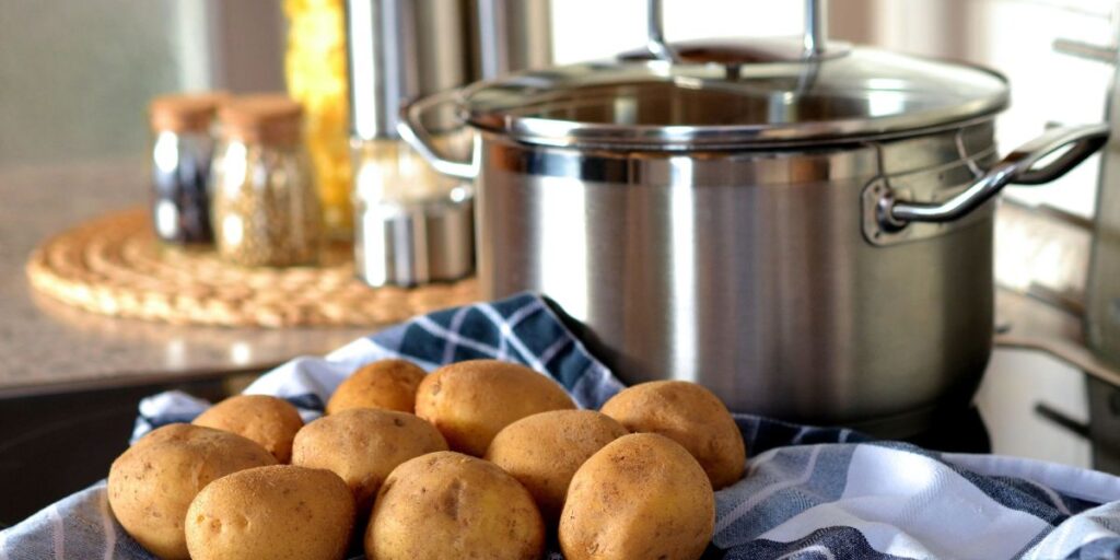 Crock-Pot 7-Quart Programmable Slow Cooker: Essential Features, Uses & What to Consider 9 Crock-Pot Design Series 7-Quart Programmable Slow Cooker